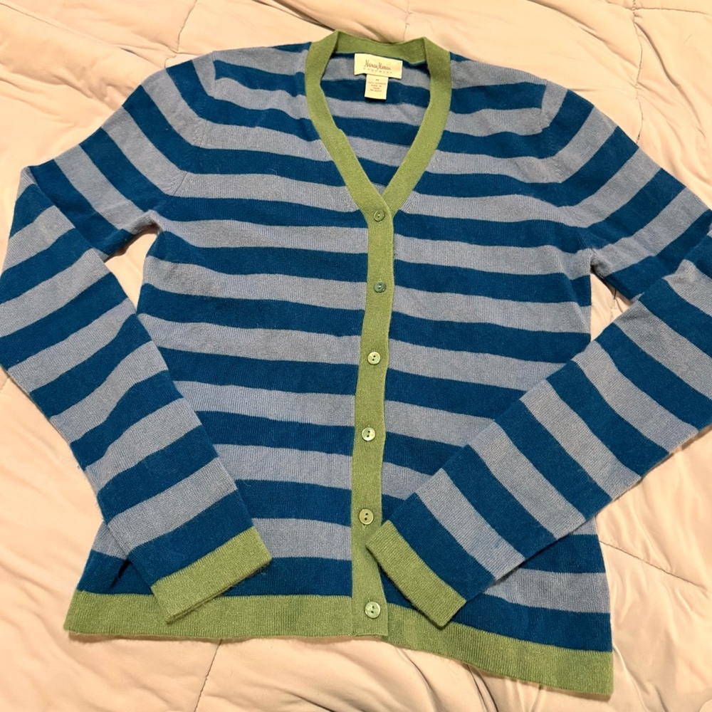Neiman Marcus Cashmere Women’s Cardigan Sweater